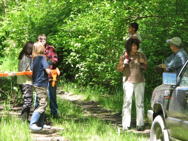 Volunteers at Cumberland Clearing Trail in 2013